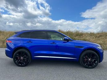 Jaguar F-Pace 3.0 D300 V6 First Edition Auto AWD Euro 6 (s/s) 5dr