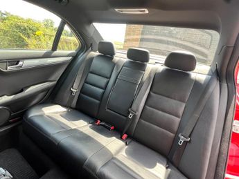 Mercedes-Benz C Class 2.1 C220 CDI BlueEfficiency Sport Auto Euro 5 4dr