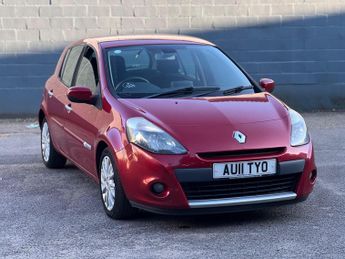 Renault Clio 1.2 TCe Dynamique TomTom Euro 5 5dr