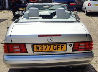 Mercedes-Benz SL Class 3.2 SL320 2dr