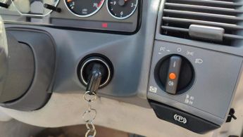 Mercedes-Benz SL Class 3.2 SL320 2dr