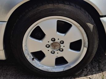 Mercedes-Benz SL Class 3.2 SL320 2dr