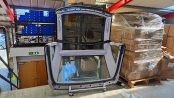 Mercedes-Benz SL Class 3.2 SL320 2dr