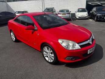 Vauxhall Astra 1.8i Design Twin Top 2dr