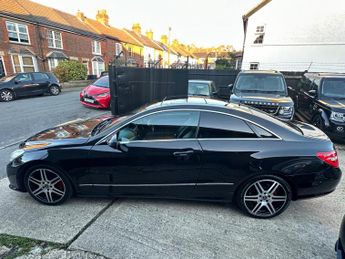 Mercedes-Benz E Class 5.5 E500 V8 Sport G-Tronic Euro 5 2dr