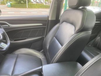 MG MG ZS 44.5kWh Exclusive Auto 5dr