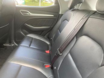 MG MG ZS 44.5kWh Exclusive Auto 5dr