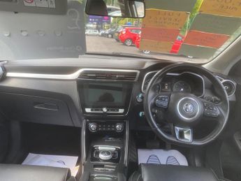 MG MG ZS 44.5kWh Exclusive Auto 5dr