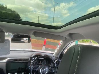 MG MG ZS 44.5kWh Exclusive Auto 5dr