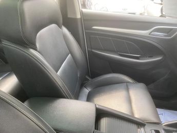 MG MG ZS 44.5kWh Exclusive Auto 5dr