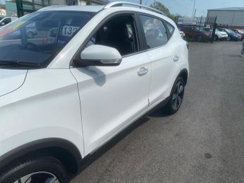 MG MG ZS 44.5kWh Exclusive Auto 5dr
