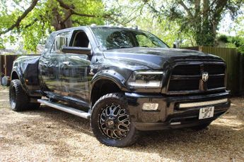 Dodge RAM 3500 Dually 6.7L Diesel Cummins Mega Cab