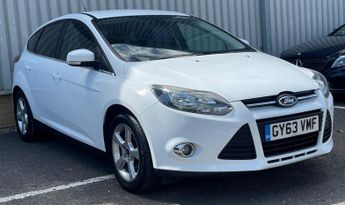 Ford Focus 1.0T EcoBoost Zetec Navigator Euro 5 (s/s) 5dr