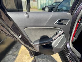 Mercedes-Benz A Class 2.0 A45 AMG SpdS DCT 4MATIC Euro 6 (s/s) 5dr