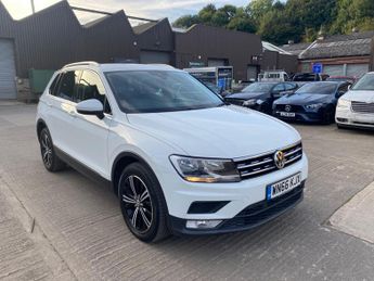 Volkswagen Tiguan 2.0 TDI BlueMotion Tech SE Navigation DSG 4Motion Euro 6 (s/s) 5