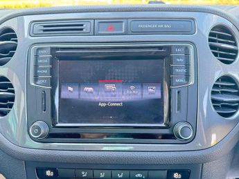 Volkswagen Tiguan 2.0 TDI BlueMotion Tech Match Edition DSG 4WD Euro 6 (s/s) 5dr