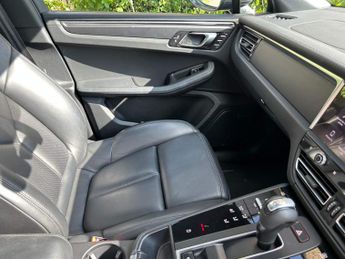 Porsche Macan 2.0T PDK 4WD Euro 6 (s/s) 5dr