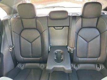 Porsche Macan 2.0T PDK 4WD Euro 6 (s/s) 5dr