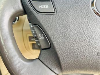 Lexus LS 5.0 600h V8 L CVT 4WD Euro 5 (s/s) 4dr