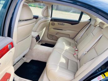 Lexus LS 5.0 600h V8 L CVT 4WD Euro 5 (s/s) 4dr