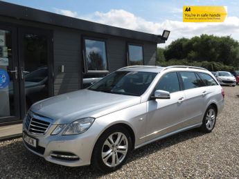 Mercedes E Class 2.1 E220 CDI BlueEfficiency Avantgarde Tiptronic Euro 5 5dr