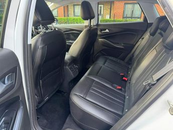Vauxhall Grandland X 1.6 13.2kWh Elite Nav Auto 4WD Euro 6 (s/s) 5dr Hybrid4