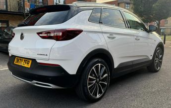 Vauxhall Grandland X 1.6 13.2kWh Elite Nav Auto 4WD Euro 6 (s/s) 5dr Hybrid4