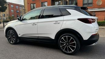Vauxhall Grandland X 1.6 13.2kWh Elite Nav Auto 4WD Euro 6 (s/s) 5dr Hybrid4