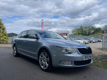 Skoda Superb 2.0 TDI Elegance DSG Euro 5 5dr