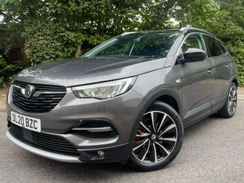 Vauxhall Grandland X 1.6 13.2kWh Business Edition Nav Premium Auto 4WD Euro 6 (s/s) 5