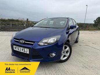 Ford Focus 1.6 Zetec Navigator Powershift Euro 5 5dr