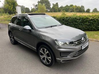 Volkswagen Touareg 3.0 TDI V6 BlueMotion Tech R-Line Tiptronic 4WD Euro 6 (s/s) 5dr