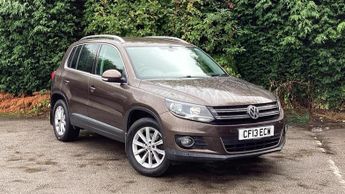 Volkswagen Tiguan 2.0 TDI BlueMotion Tech SE 4WD Euro 5 (s/s) 5dr