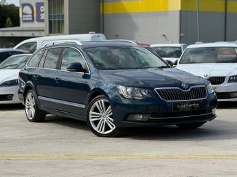 Skoda Superb 2.0 TDI Elegance 4WD Euro 5 (s/s) 5dr