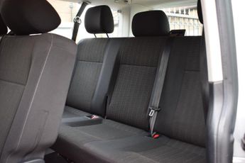 Volkswagen Transporter Shuttle 2.0 TDI SE DSG FWD LWB Euro 6 (s/s) 5dr