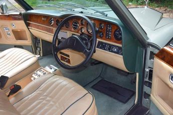 Rolls-Royce Corniche 6.8 2dr