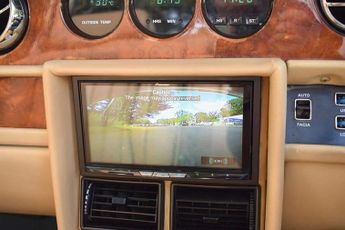 Rolls-Royce Corniche 6.8 2dr