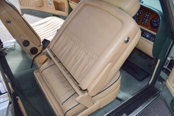 Rolls-Royce Corniche 6.8 2dr