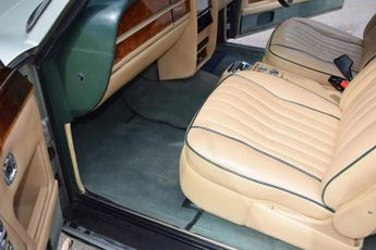 Rolls-Royce Corniche 6.8 2dr