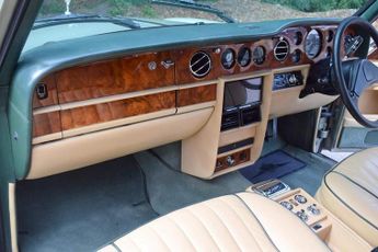 Rolls-Royce Corniche 6.8 2dr