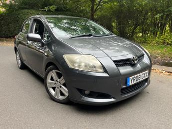 Toyota Auris 2.2 D-4D T180 5dr