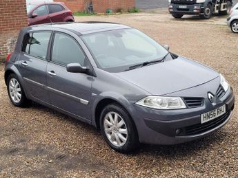 Renault Megane 1.6 VVT Dynamique 5dr