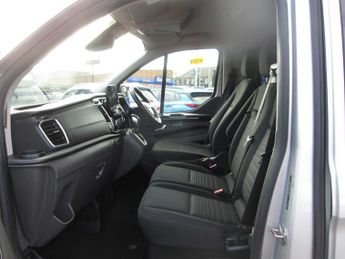 Ford Transit Custom 2.0 320 EcoBlue Limited Crew Van Auto L1 H1 Euro 6 (s/s) 5dr (6 