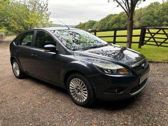 Ford Focus 1.8 Titanium 5dr