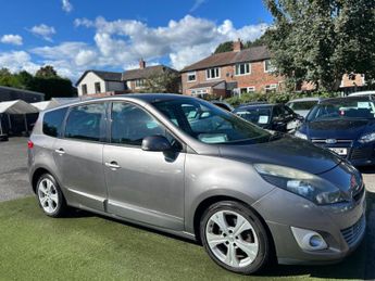 Renault Grand Scenic 1.9 dCi Dynamique TomTom Euro 5 5dr