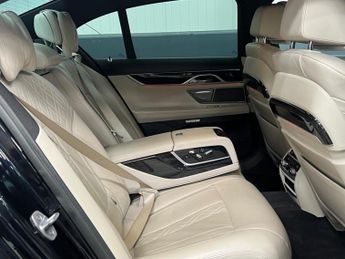 BMW 7 Series 4.4 750i V8 GPF M Sport Saloon 4dr Petrol Auto Euro 6 (s/s) (450