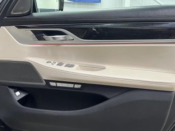 BMW 7 Series 4.4 750i V8 GPF M Sport Saloon 4dr Petrol Auto Euro 6 (s/s) (450