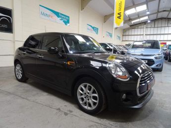 MINI Hatch 1.5 Cooper D Euro 6 (s/s) 5dr