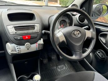 Toyota AYGO 1.0 VVT-i Fire Euro 5 5dr