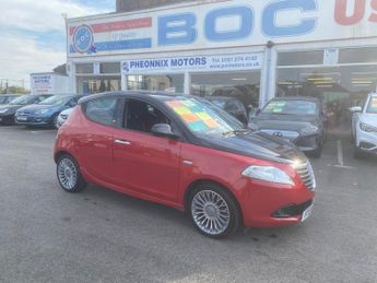 Chrysler Ypsilon 1.2 Black&Red Euro 5 (s/s) 5dr